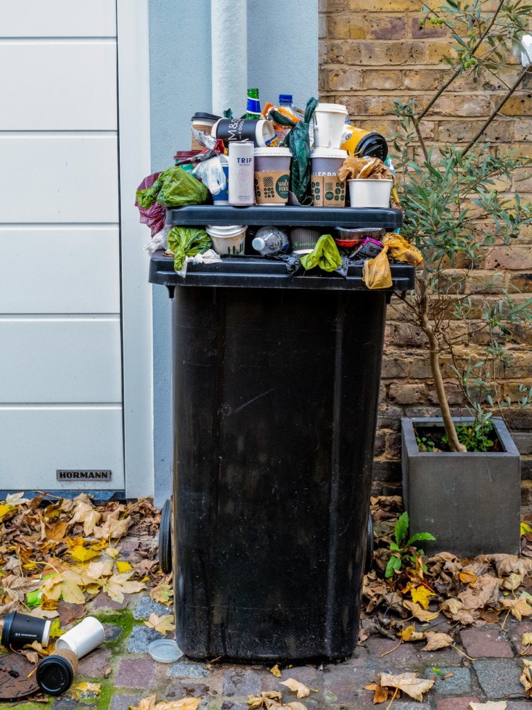 wheelie bin